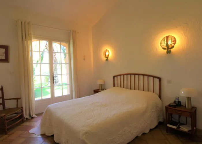 Sanderling - A 3 Km De St-tropez - Climatisée Avec Piscine Privée *