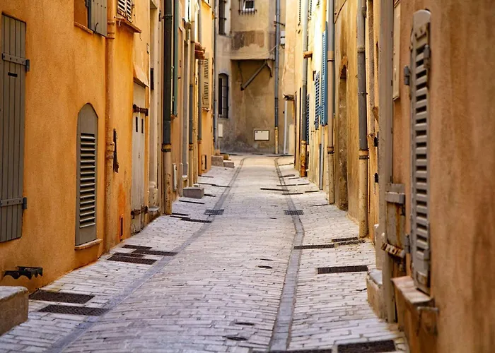 Villa Sanderling - A 3 Km De St-tropez - Climatisée Avec Piscine Privée